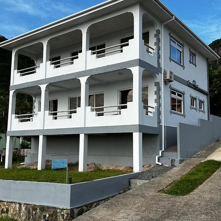 Western Ocean Breeze Self Catering วิกตอเรีย ภายนอก รูปภาพ