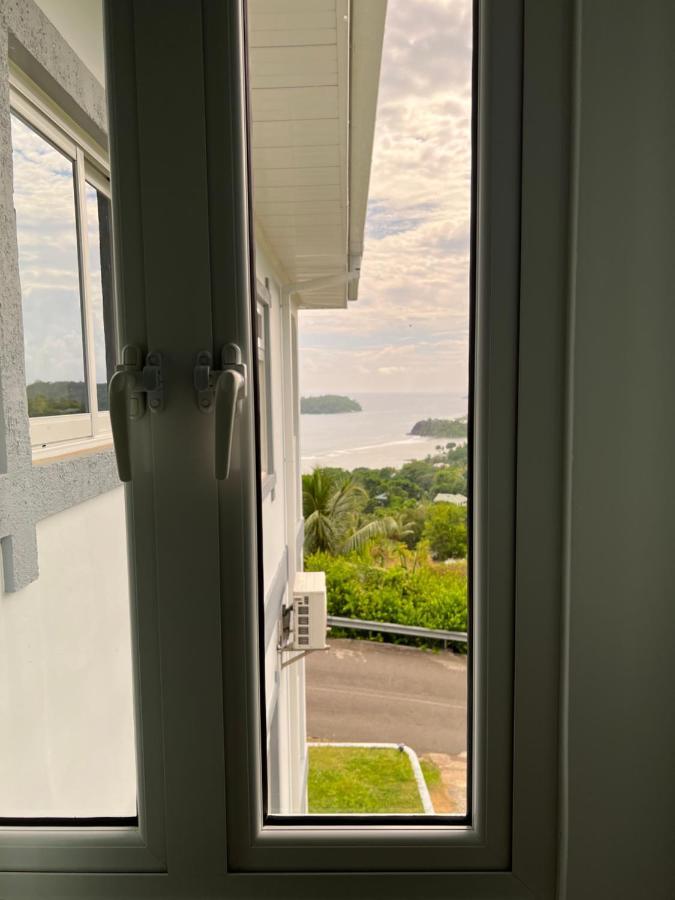 Western Ocean Breeze Self Catering วิกตอเรีย ภายนอก รูปภาพ