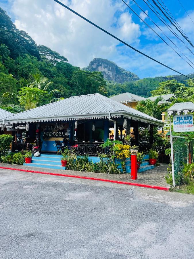 Western Ocean Breeze Self Catering วิกตอเรีย ภายนอก รูปภาพ